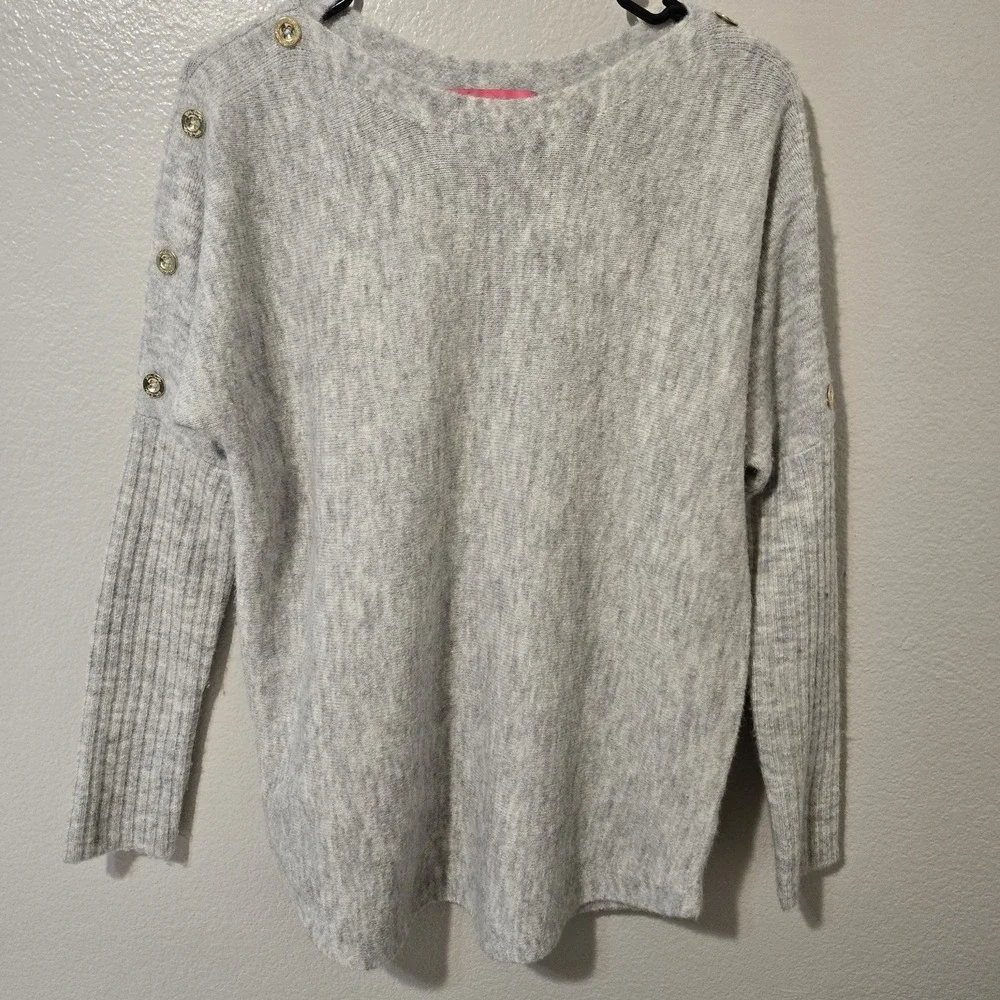 Lilly Pulitzer Arna Pullover Sweater Gray Gold Button Detail XXS Fits Up To Med - Picture 2 of 7